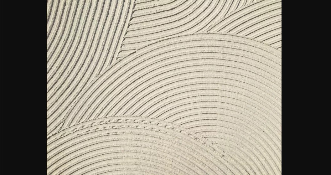 circular multi line rough texture in milky color